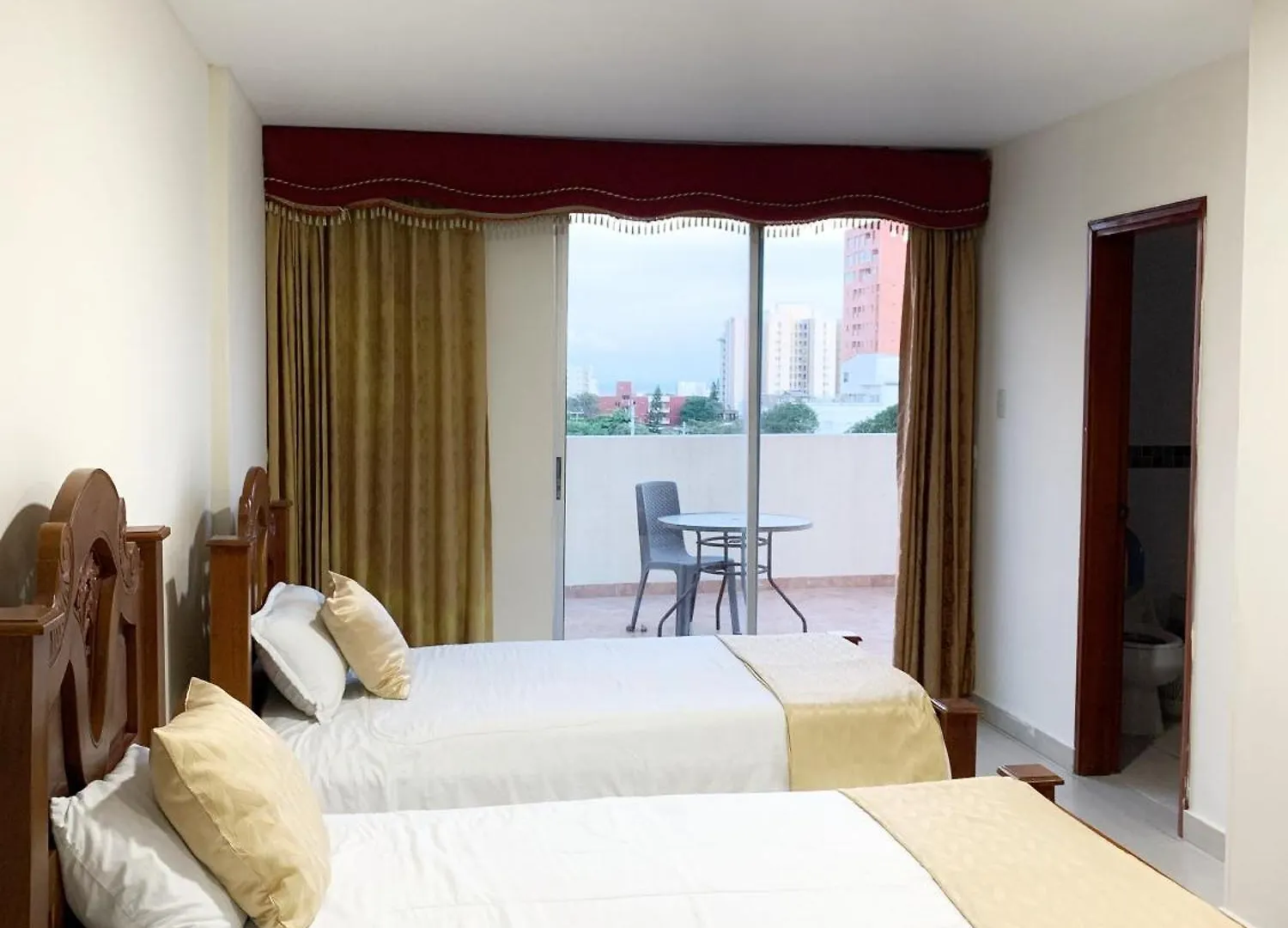 ***  Hotel Continental Plaza Barranquilla Colombia